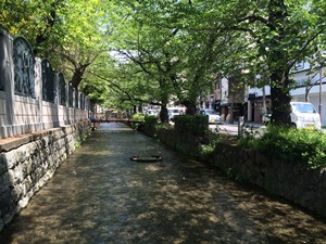 20150418002